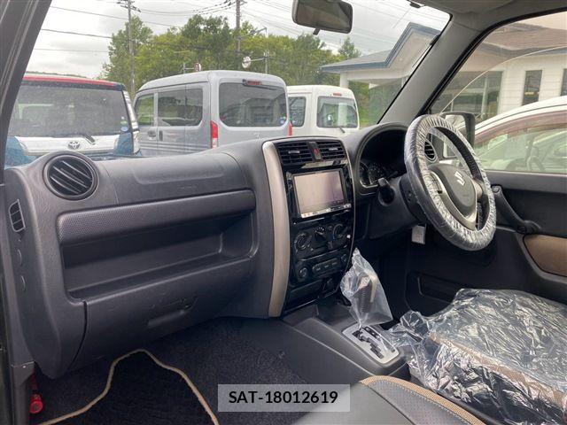 Suzuki JIMNY 2014-12 8208053-15