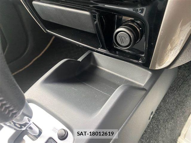 Suzuki JIMNY 2014-12 8208053-28