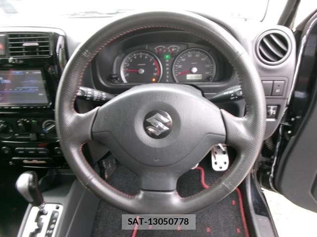 Suzuki JIMNY 2014-09 8208057-10