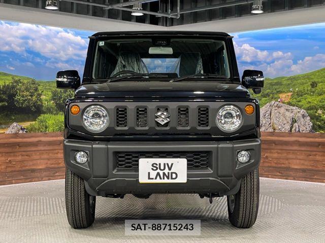 Suzuki JIMNY 2025-04 8208037-13