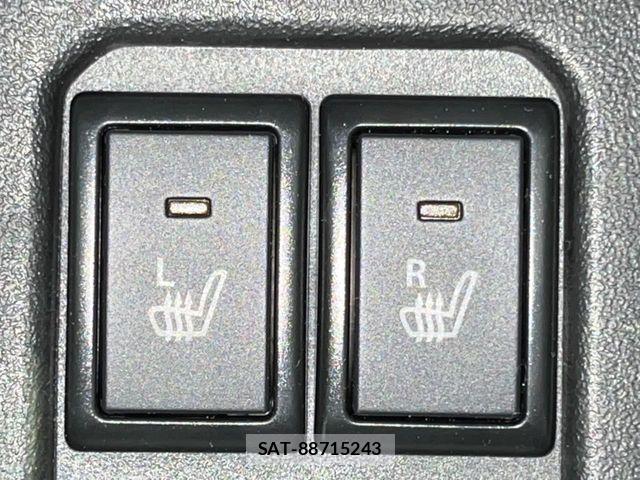 Suzuki JIMNY 2025-04 8208037-4