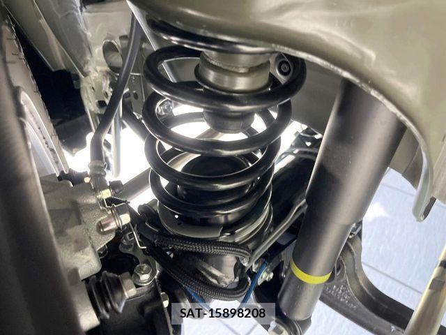 Suzuki JIMNY 2026-04 8208027-19