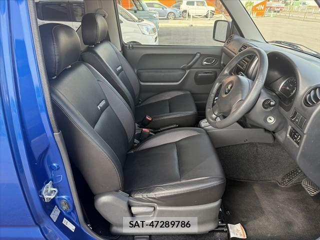 Suzuki JIMNY 2011-01 8208061-14