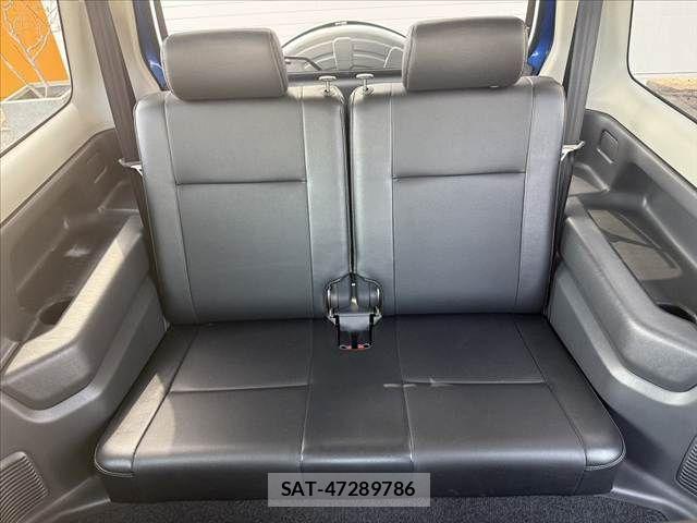 Suzuki JIMNY 2011-01 8208061-15