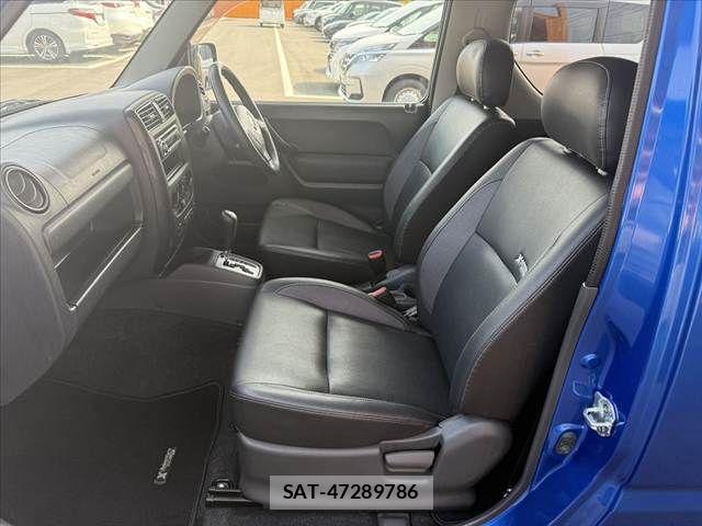 Suzuki JIMNY 2011-01 8208061-16
