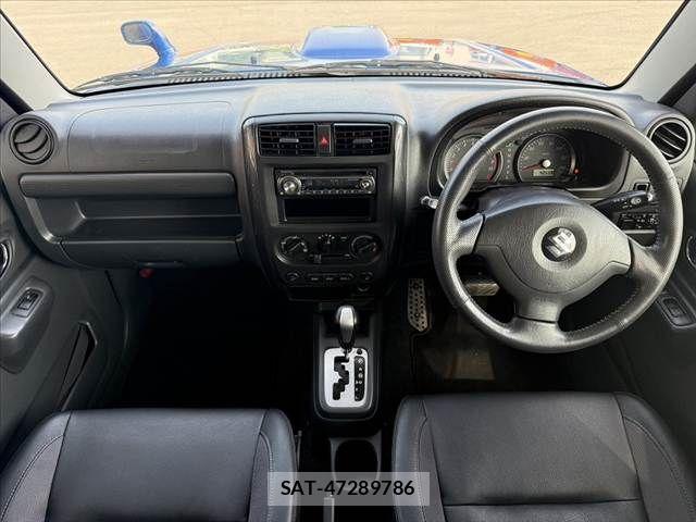 Suzuki JIMNY 2011-01 8208061-1