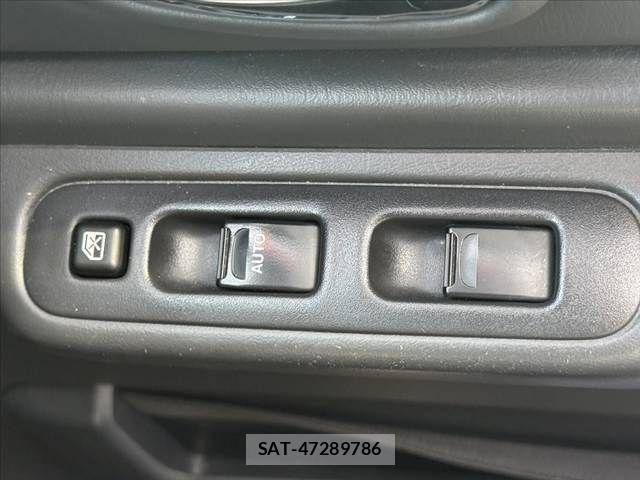 Suzuki JIMNY 2011-01 8208061-23