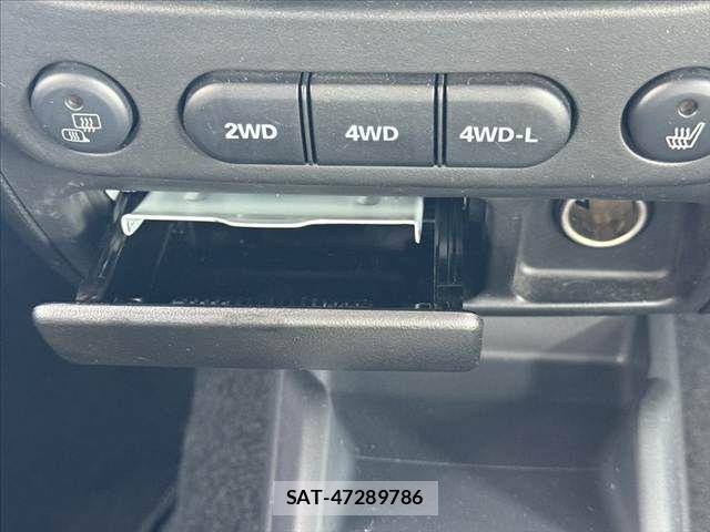 Suzuki JIMNY 2011-01 8208061-28