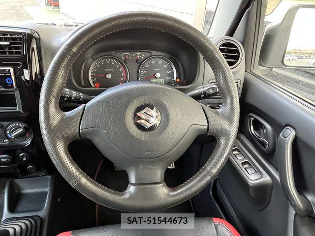 Suzuki JIMNY 2014-02 8208056-13