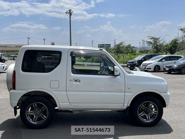 Suzuki JIMNY 2014-02 8208056-22