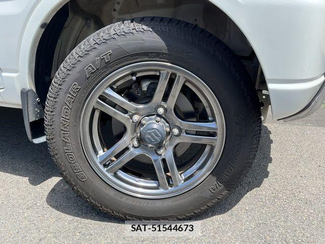 Suzuki JIMNY 2014-02 8208056-26