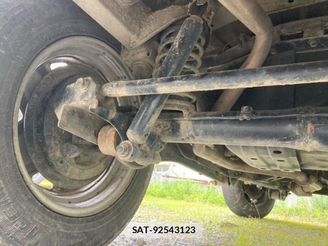 Suzuki JIMNY 2011-06 8230479-10