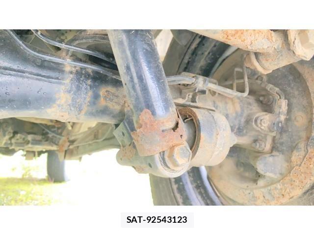 Suzuki JIMNY 2011-06 8230479-12