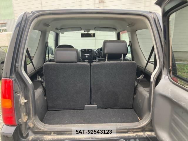 Suzuki JIMNY 2011-06 8230479-18