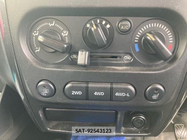 Suzuki JIMNY 2011-06 8230479-22