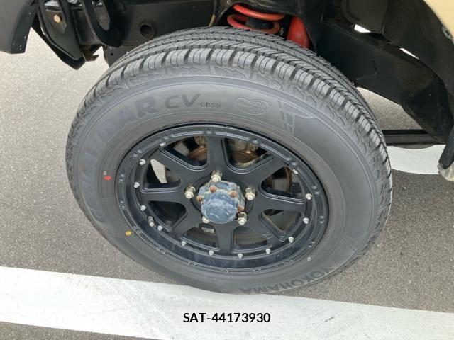 Suzuki JIMNY 2004-09 8230472-12