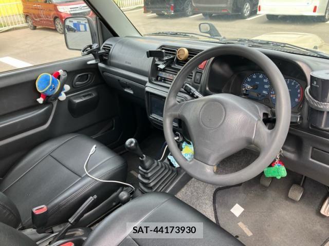 Suzuki JIMNY 2004-09 8230472-14