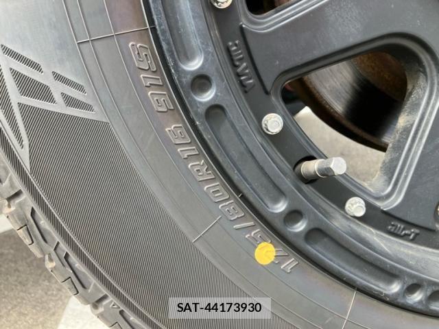 Suzuki JIMNY 2004-09 8230472-4