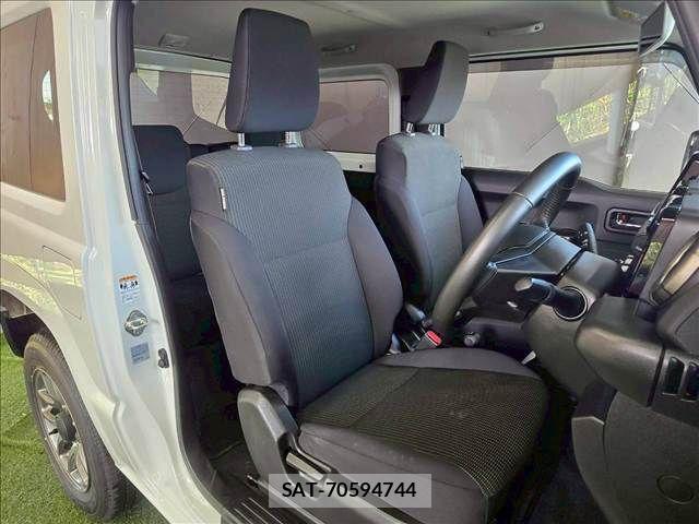 Suzuki JIMNY 2023-10 8245528-4