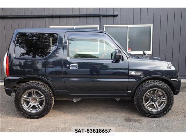 Suzuki JIMNY 2017-11 8245541-10