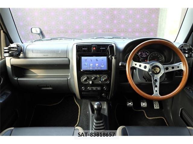 Suzuki JIMNY 2017-11 8245541-1