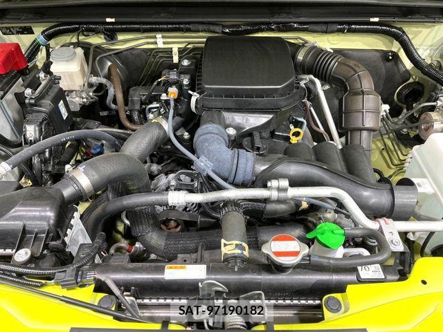 Suzuki JIMNY 2023-07 8245536-18