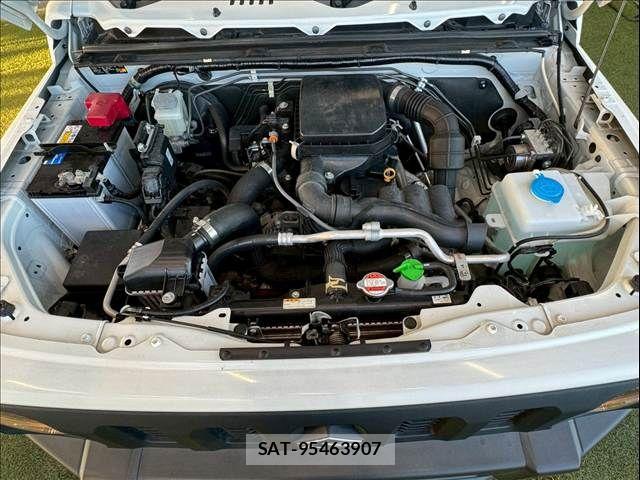 Suzuki JIMNY 2018-07 8245529-17
