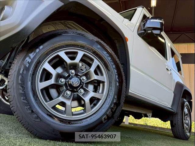 Suzuki JIMNY 2018-07 8245529-18