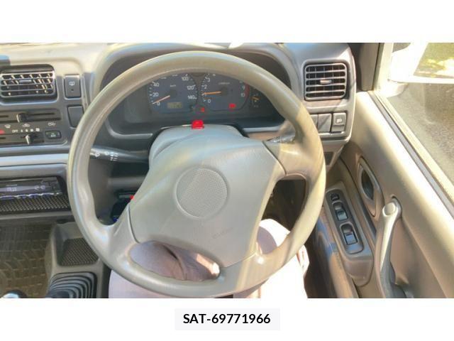 Suzuki JIMNY 2000-01 8245545-11