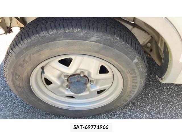 Suzuki JIMNY 2000-01 8245545-4