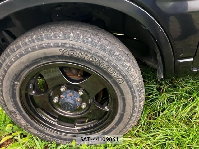 Suzuki JIMNY 2014-04 8245540-9