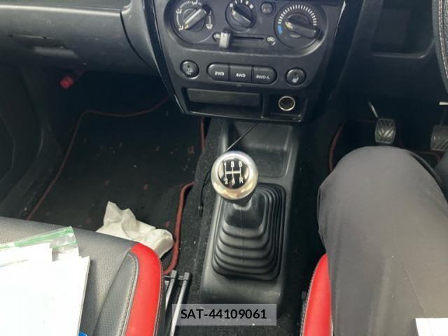 Suzuki JIMNY 2014-04 8245540-17