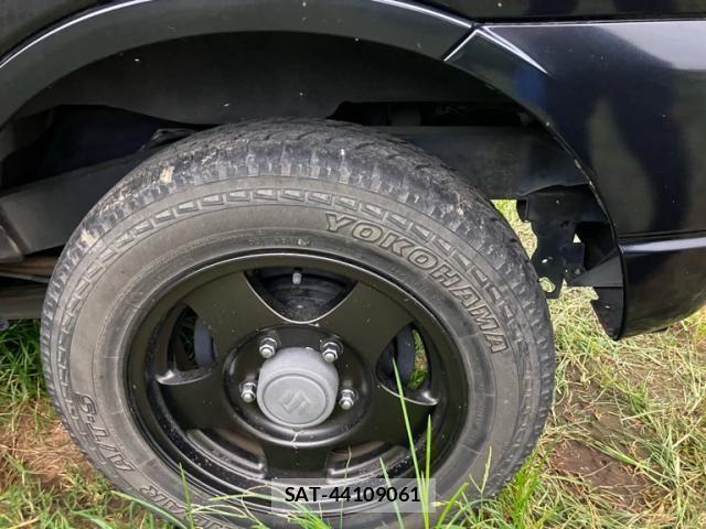 Suzuki JIMNY 2014-04 8245540-8