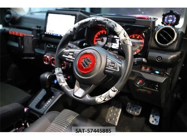 Suzuki JIMNY 2024-11 8245523-24