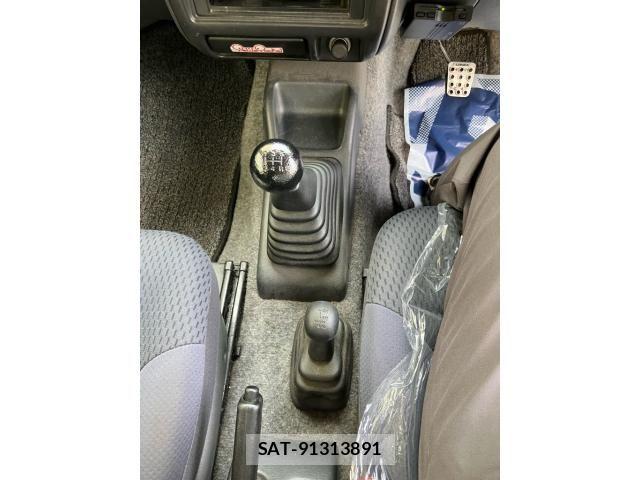 Suzuki JIMNY 2004-06 8314964-23