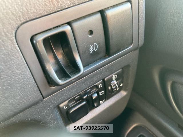 Suzuki JIMNY 2006-10 8314959-12
