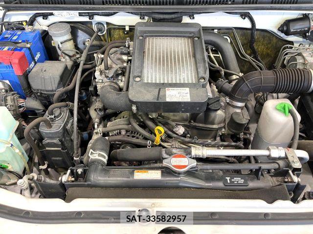 Suzuki JIMNY 2016-12 8314955-17