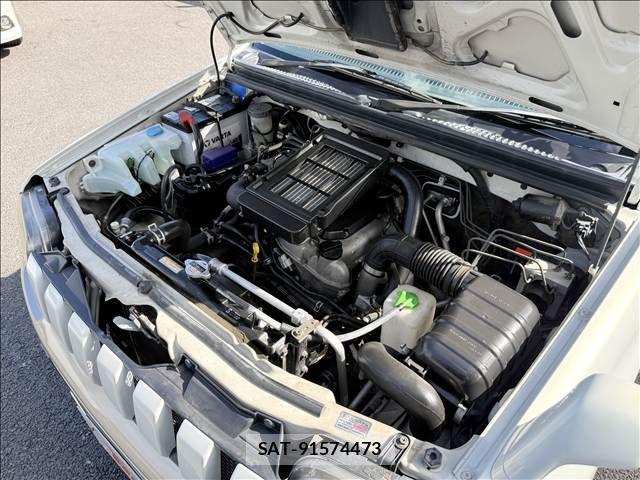 Suzuki JIMNY 2004-06 8314960-19