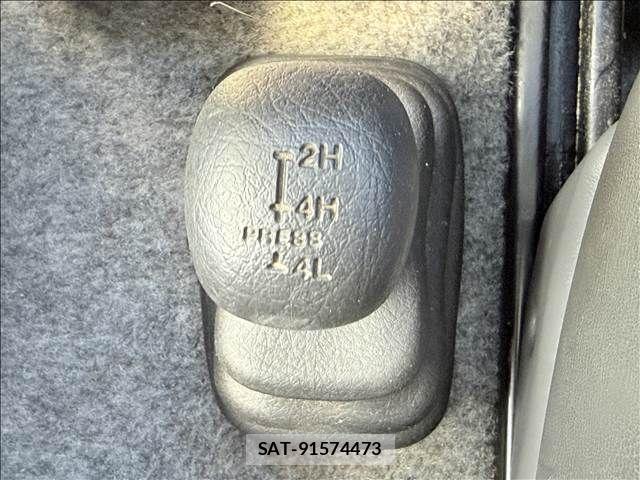 Suzuki JIMNY 2004-06 8314960-3
