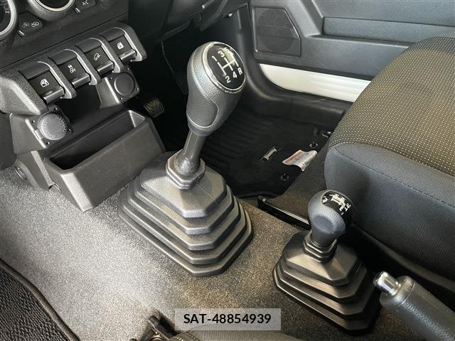 Suzuki JIMNY 2023-05 8314939-21