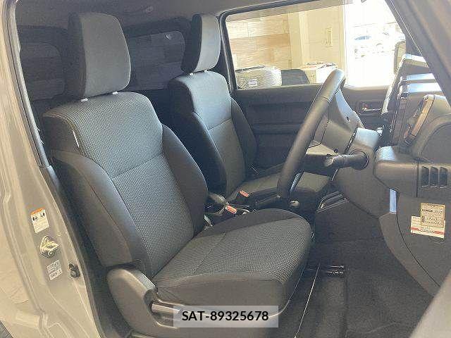 Suzuki JIMNY 2024-05 8336331-11