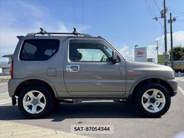 Suzuki JIMNY 2006-01 8336346-11