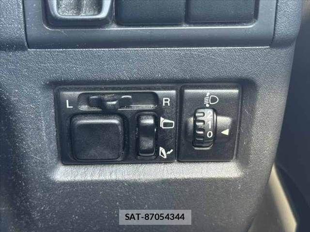 Suzuki JIMNY 2006-01 8336346-5