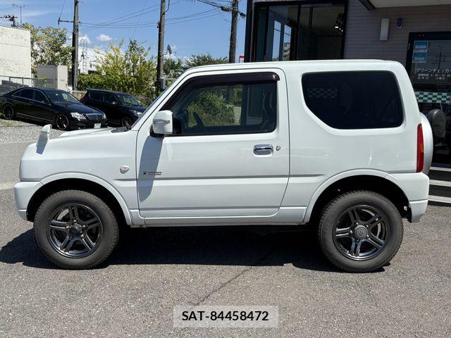 Suzuki JIMNY 2013-01 8354757-9