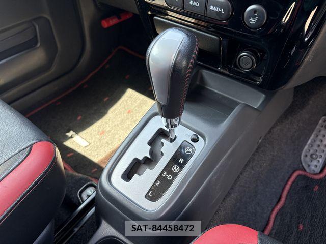 Suzuki JIMNY 2013-01 8354757-17