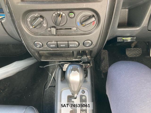 Suzuki JIMNY 2011-06 8354760-25