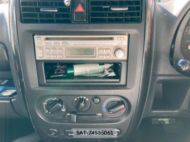 Suzuki JIMNY 2011-06 8354760-26