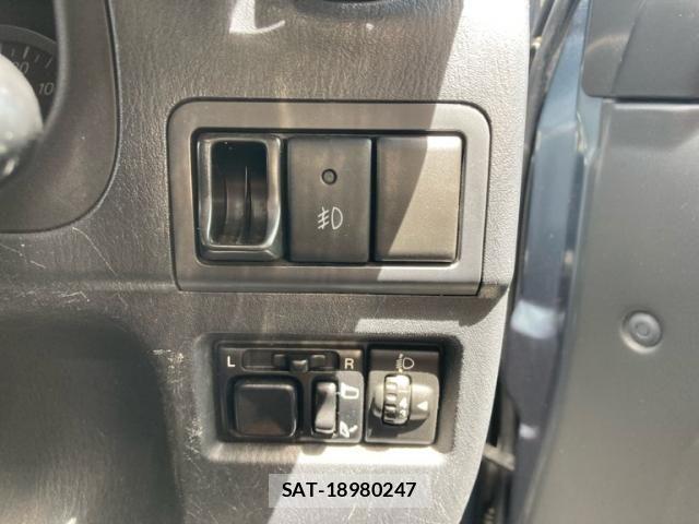 Suzuki JIMNY 2006-08 8366490-12