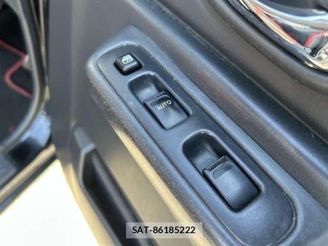 Suzuki JIMNY 2012-06 8366487-24