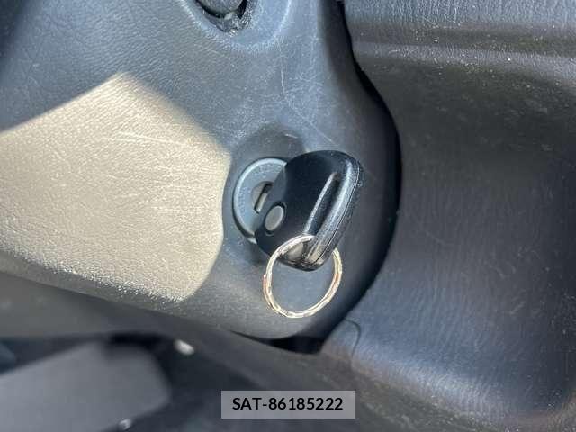 Suzuki JIMNY 2012-06 8366487-25